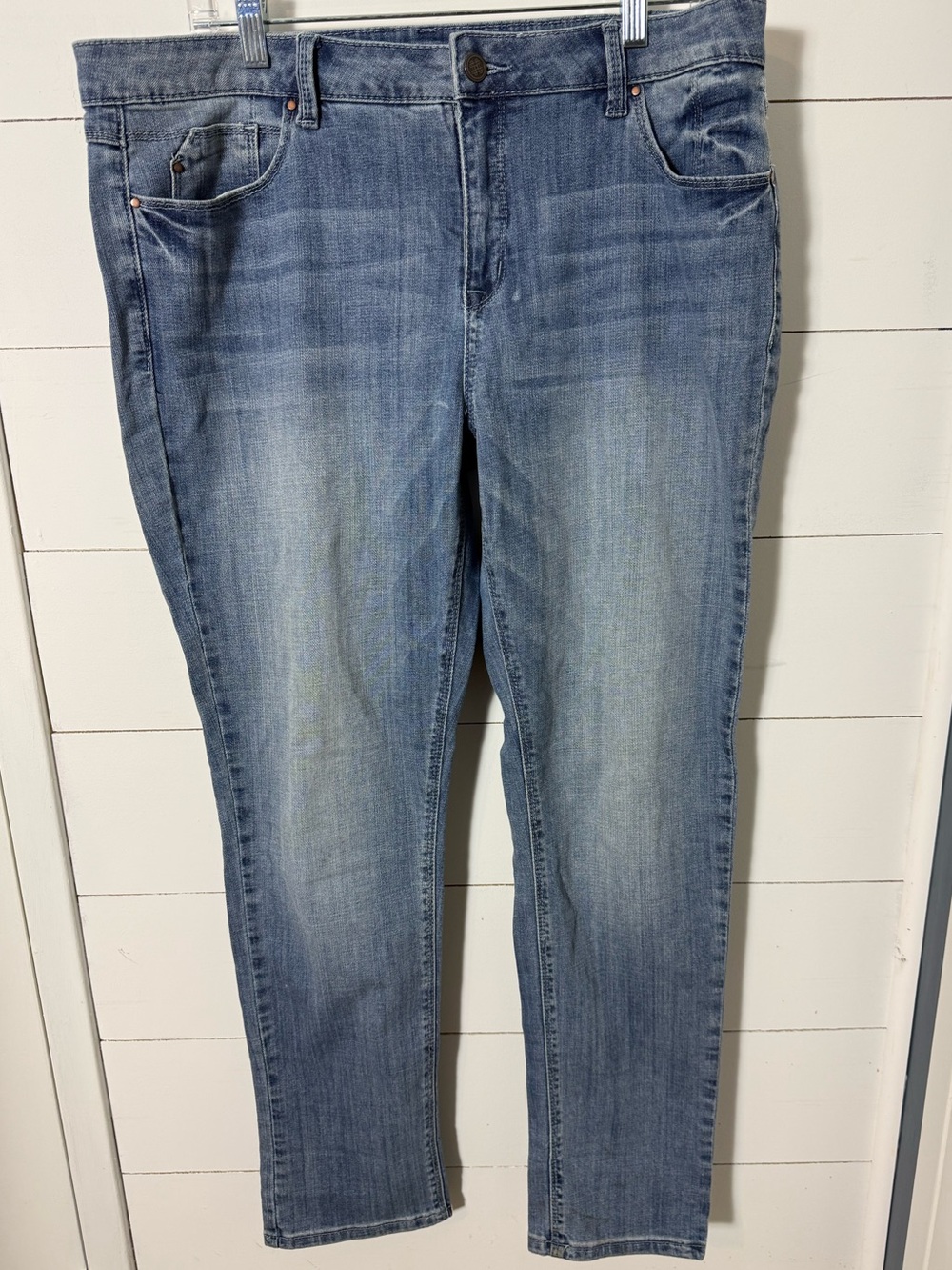 Laurie Felt Light Wash Classic Stiletto with Cuff Jeans